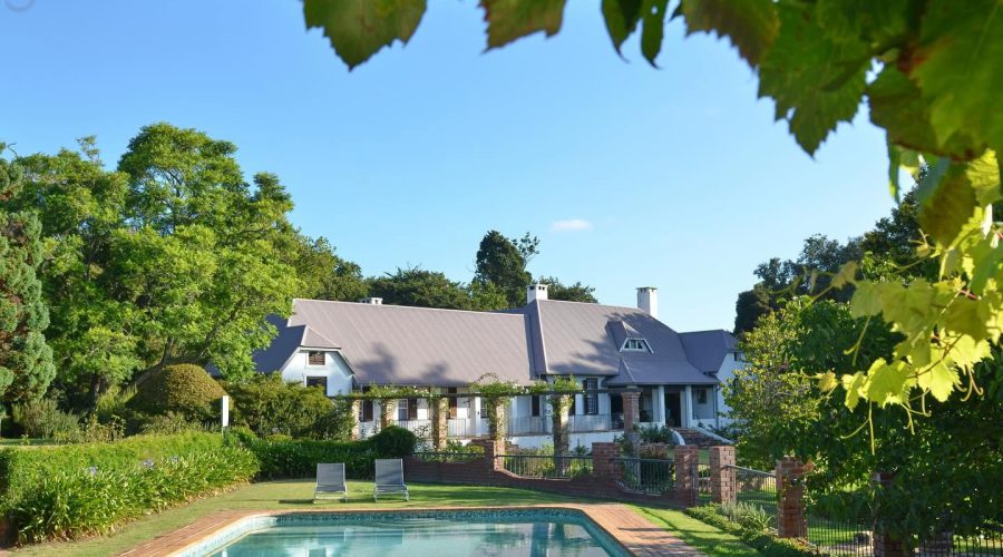 Where to Stay in Elgin Valley This Spring